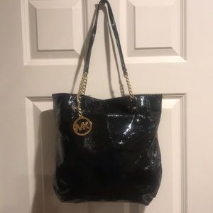 Michael Kors Black Jet Set Tote w/Gold MK keychain